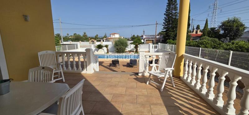 Foto 4cd1ae73-7ce0-4d64-afa8-84da5697e454. Chalet con riscaldamento parcheggio piscina in Oliva playa Oliva