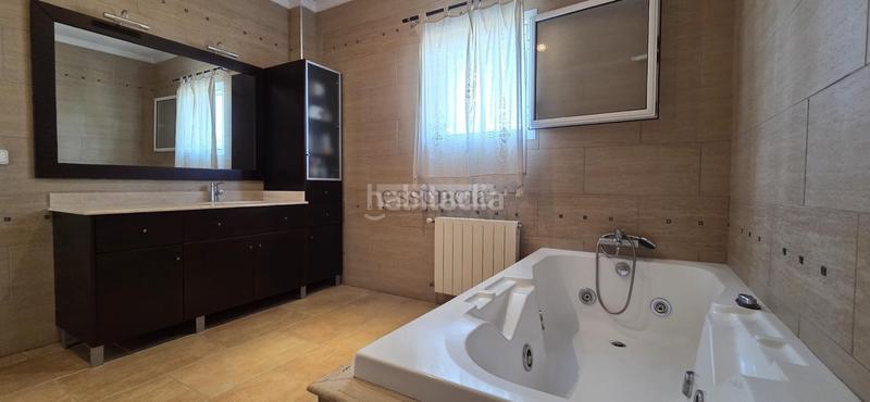 Foto 707dbfcf-fce2-4bc8-87eb-5a8aaca5e14b. Chalet con riscaldamento parcheggio piscina in Oliva playa Oliva