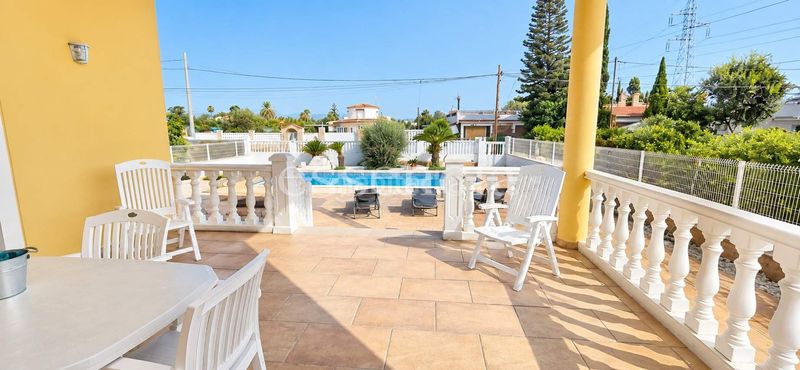 Foto da3d3a73-7147-4bf4-b677-fed2dab22c0e. Xalet amb calefacció aparcament piscina a Oliva playa Oliva