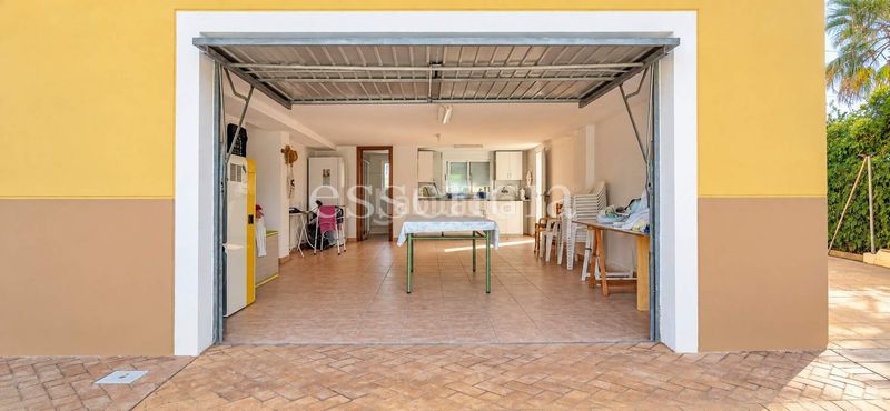 Foto e2b21e79-287f-4f7f-b05f-b340b14deb19. Xalet amb calefacció aparcament piscina a Oliva playa Oliva