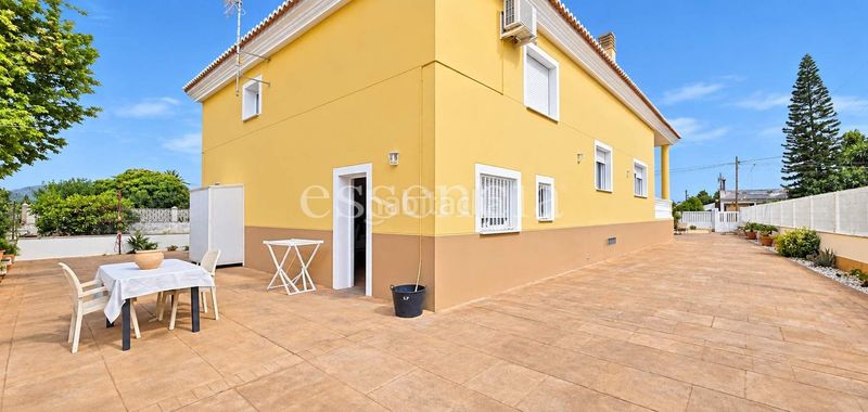 Foto eebe7c28-52bb-4439-bdb9-3ae66fb24992. Xalet amb calefacció aparcament piscina a Oliva playa Oliva