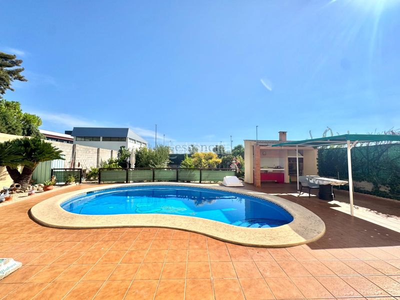 Foto 7d287af6-bea4-4c79-be99-5d3765ece5c2. Xalet amb aparcament piscina a Palmera
