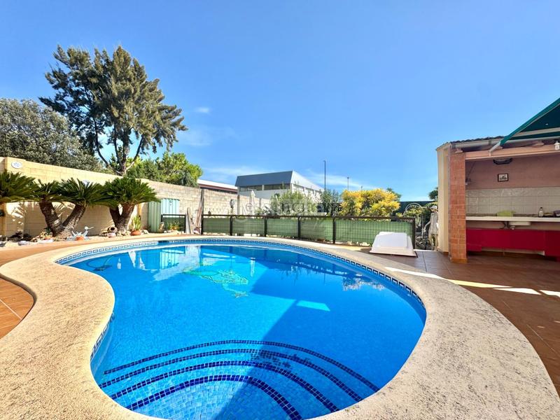 Foto 87700e49-67ed-446e-884f-f42d33db7427. Chalet con parcheggio piscina in Palmera