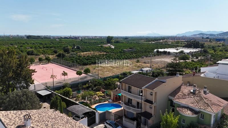 Foto a7b35839-63ea-4414-b66b-77c0d7627437. Chalet con parcheggio piscina in Palmera
