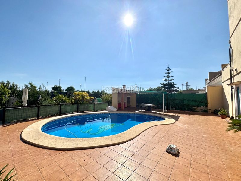 Foto e17cad09-c167-47a6-a6d3-03d3253b9584. Xalet amb aparcament piscina a Palmera