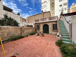 Planta baixa  Avenida republica argentina de la. Vivienda en planta baja con amplia terraza en el centro de gandi
