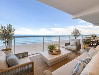 Apartment in Tavernes de la Valldigna. Tu apartamento de ensueño frente al mar en tavernes