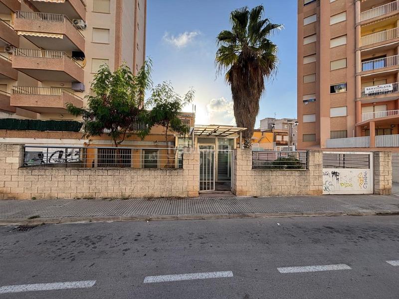 Foto 132efb2f-f3eb-4a98-a92b-26bb41ed9e24. Locale commerciale in Playa de Gandía Gandia