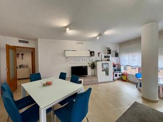 Piso  Valencia. Vivienda céntrica en gandía, cercana a estación de tren con gara