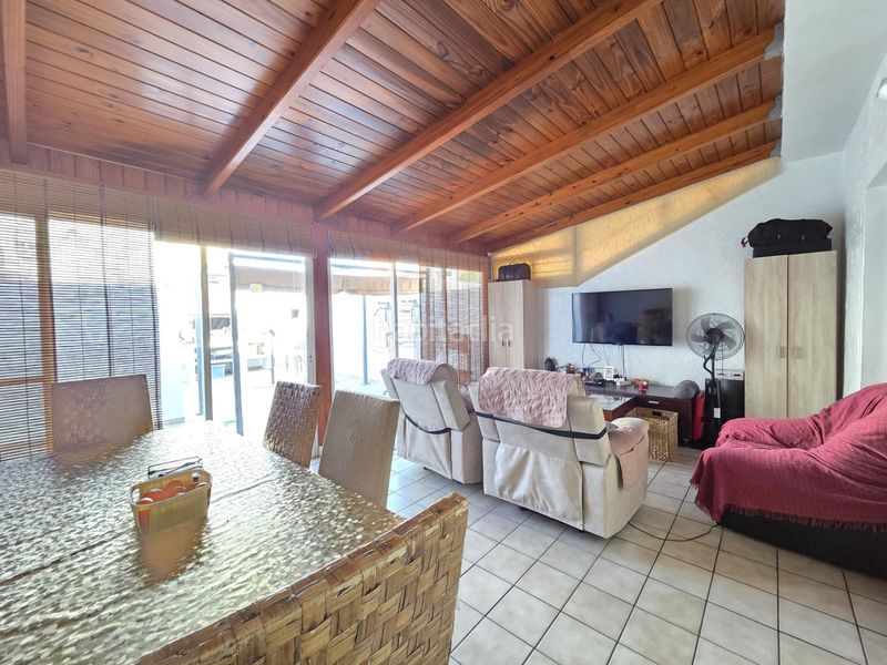 Foto 0b256ff5-e84d-49ff-87fe-4efc02720bb3. Casa adossada amb calefacció aparcament a Beniflá