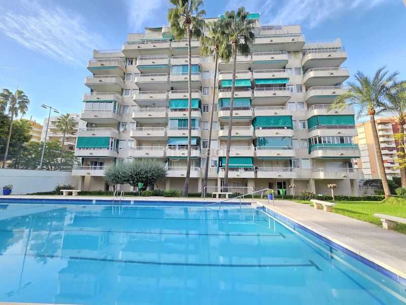 Foto f78e6dee-b51f-4f65-8bc4-ec239248f3c4. Àtic amb calefacció piscina a Playa de Gandía Gandia
