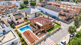 Chalet in Benirredrà. Chalet de lujo en benirredra