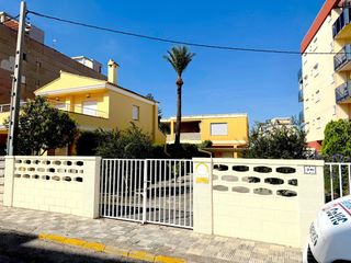 Chalet in Bellreguard. Chalet en playa de bellreguard