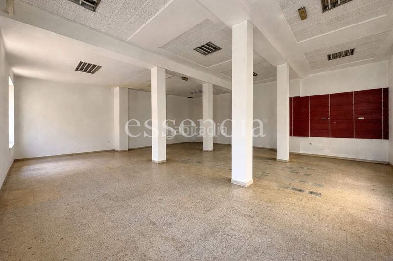 Foto 265142f1-9723-42e1-b945-580a281ec0ad. Local comercial local prime en chaflán plaza del prado, gandía en Gandia