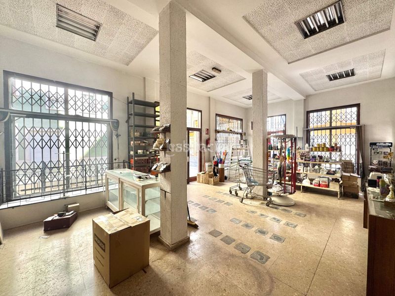 Foto bc2ceb0d-34f2-4359-9b76-a7aad7a761eb. Local comercial local prime en chaflán plaza del prado, gandía en Gandia