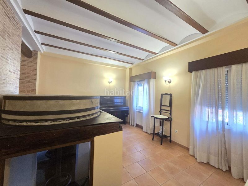 Foto 380a6952-b8be-4b9d-a54e-b3341c8e761d. Casa amb aparcament a Potríes