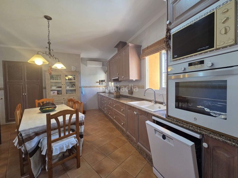 Foto 9416bb21-3d9b-471e-be6f-b6a65e0637ac. Casa amb aparcament a Potríes