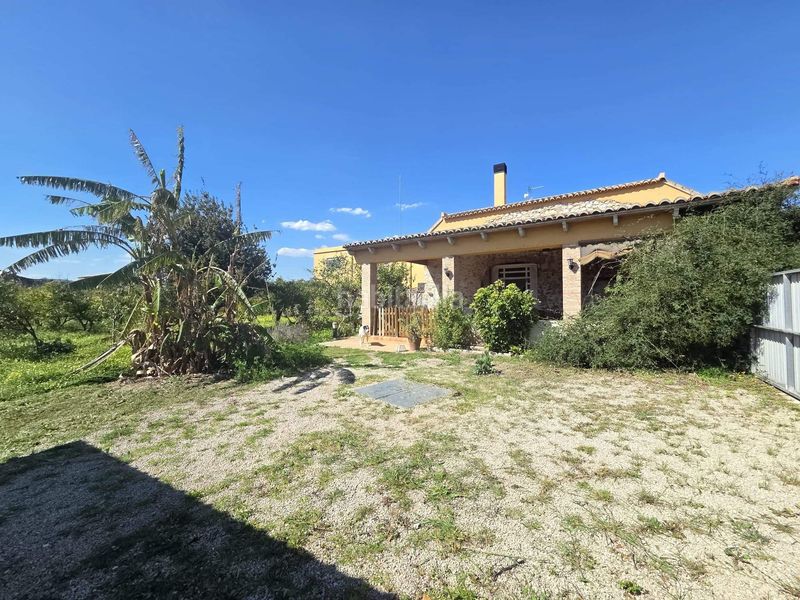 Foto 953a2368-1e4c-4f84-b554-04757df33964. Casa amb aparcament a Potríes