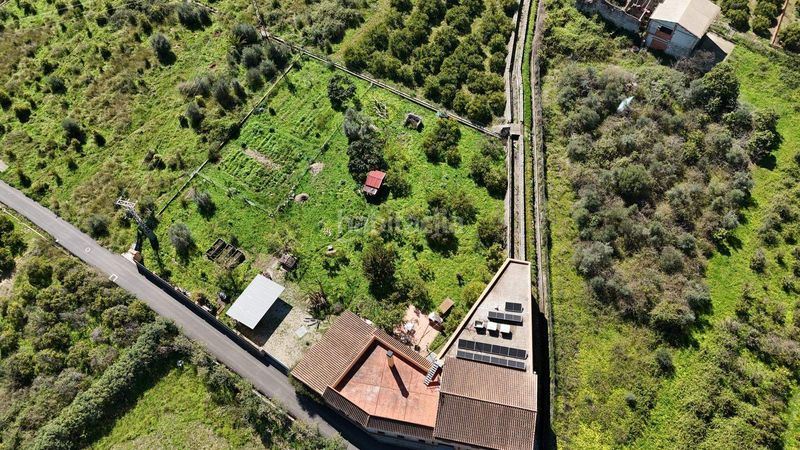 Foto 95dd565c-94e6-48c5-a1f6-9b98f144a497. Casa amb aparcament a Potríes