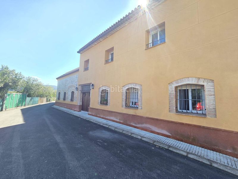 Foto a8a8b4ab-0e9d-4ff0-a0b5-8d2d01a61d98. Casa amb aparcament a Potríes