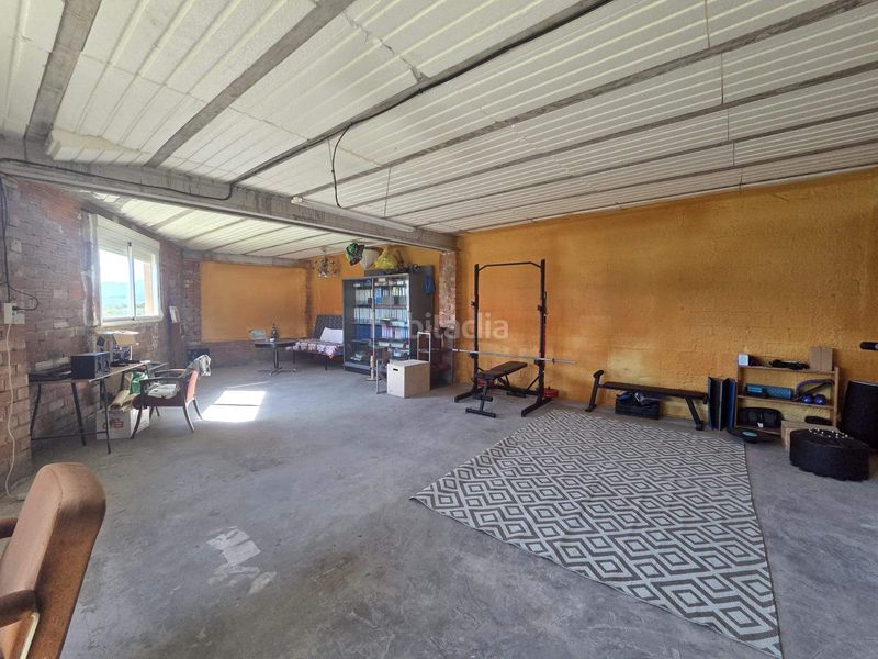 Foto c4abf0b9-19b1-4b94-a063-bedface659f0. Casa amb aparcament a Potríes