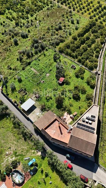 Foto d679593b-cea6-480b-b57e-1a3396fdb35c. Casa amb aparcament a Potríes