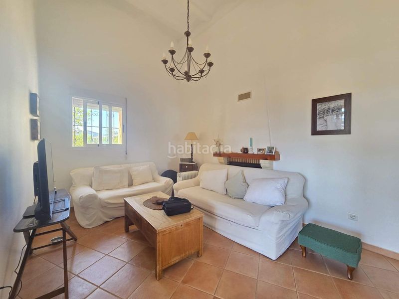 Foto df557310-6fc4-450e-bdb4-580dd1683eec. Casa amb aparcament a Potríes