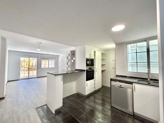 Appartement à Centro Histórico. Espectacular piso a estrenar en el corazón de gandía  junto a pl