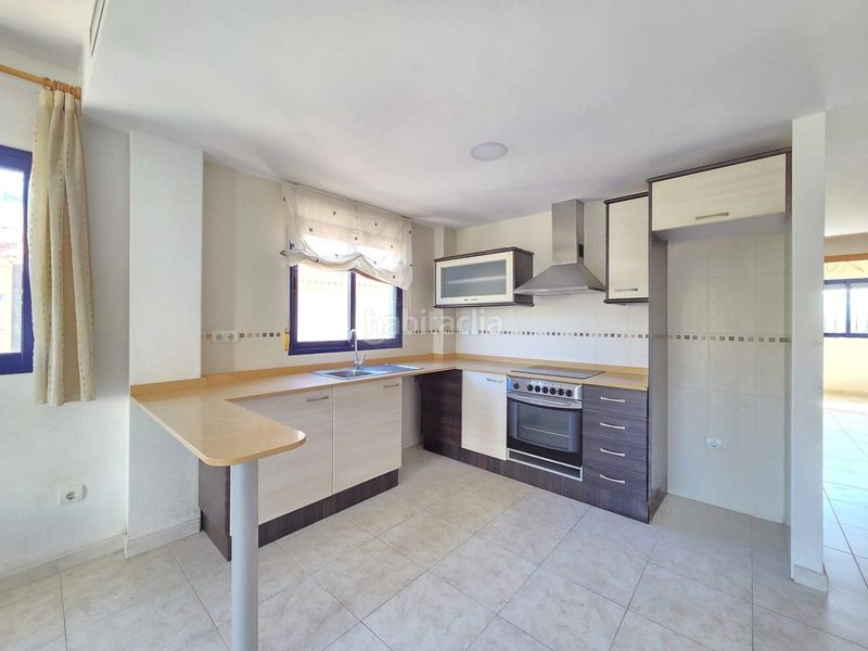 Foto 5e7f74bf-dc01-4799-9bb5-625080b0e191. Apartament amb aparcament piscina a Miramar