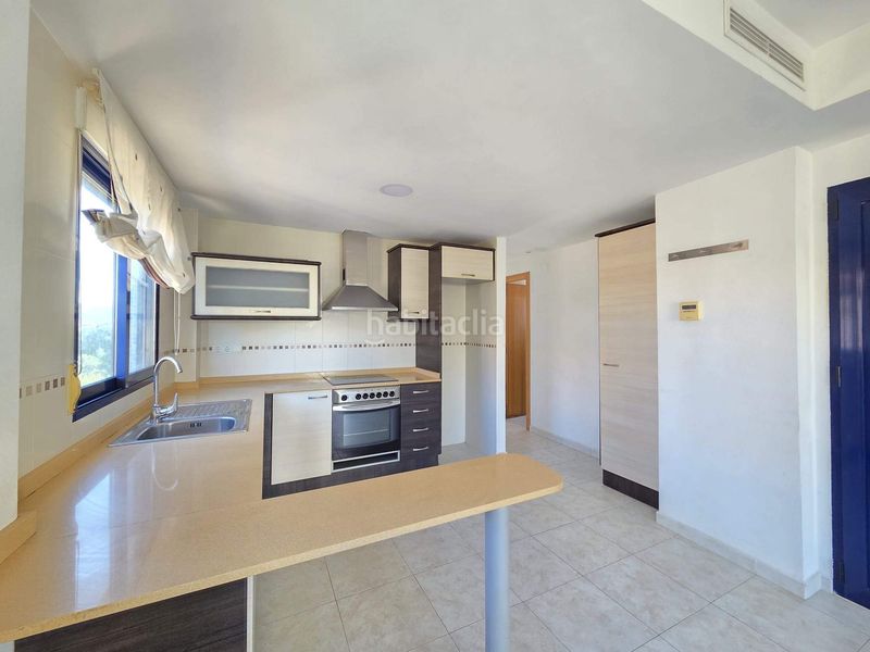 Foto 65c85047-ee80-452a-baca-b8eb8fc44113. Apartament amb aparcament piscina a Miramar