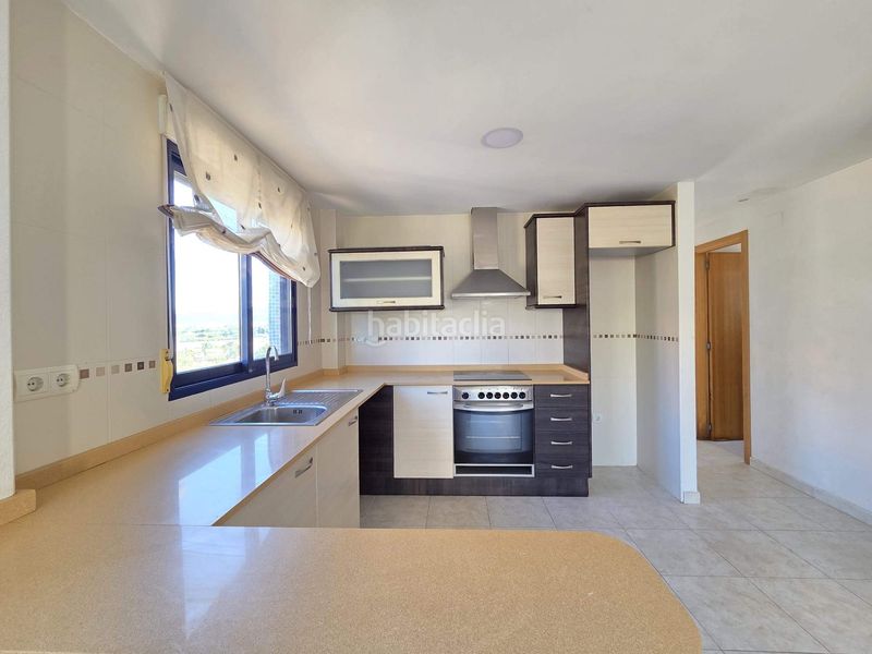 Foto c4222396-abec-4975-acd9-38aeb8d8e34f. Apartament amb aparcament piscina a Miramar