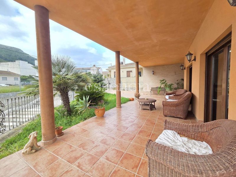 Foto 06a8e2e6-b95e-4c07-89b0-8281ed49ed02. Casa amb aparcament a Terrateig