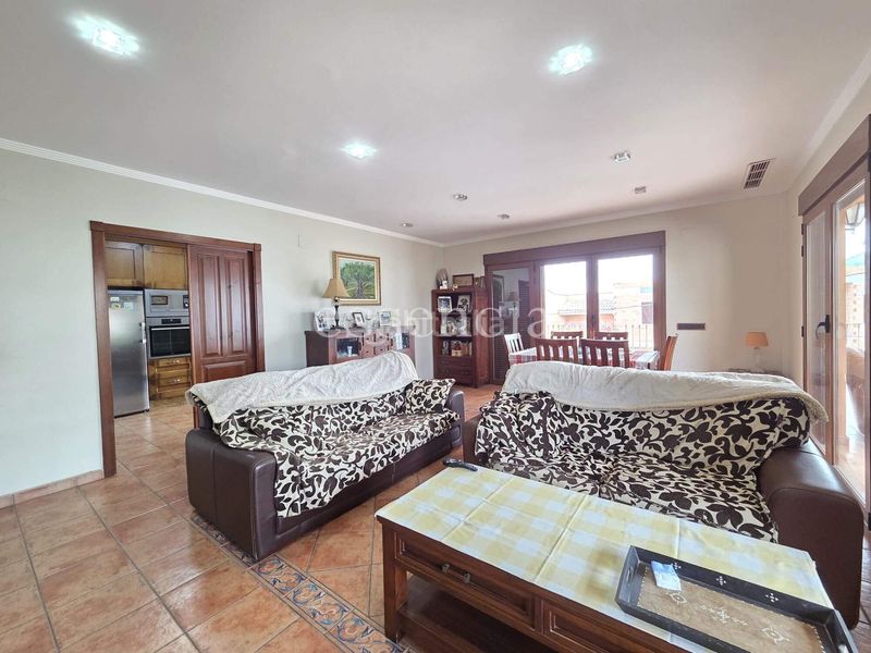 Foto 16c5aa1e-84d0-4893-a761-11b28795f797. Casa amb aparcament a Terrateig