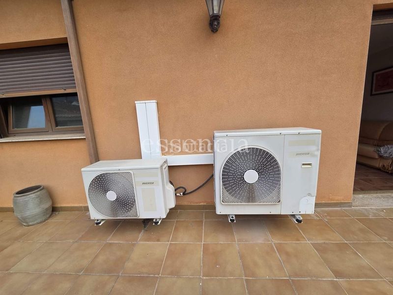 Foto 1907ec8b-4692-403b-ac0c-3810ce74589e. Casa amb aparcament a Terrateig