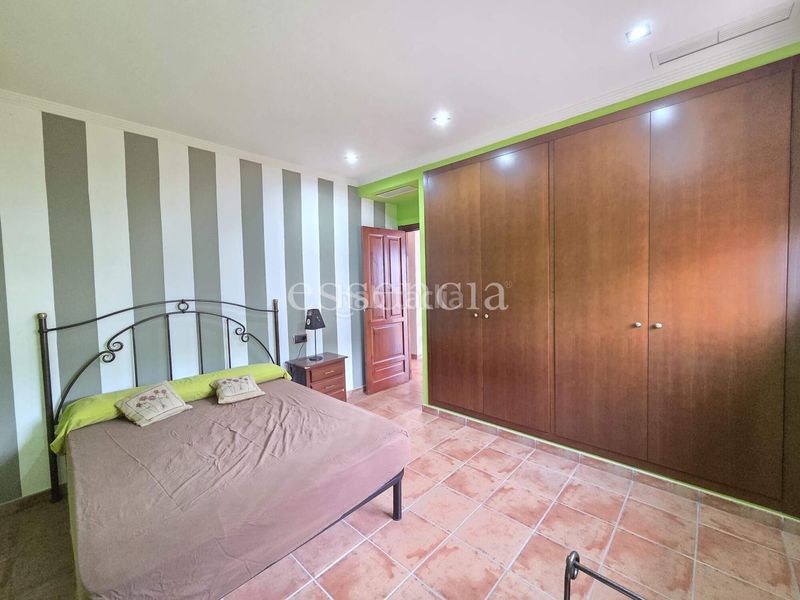 Foto 5e2ad78a-fb56-43c3-9b72-a4b59a4143fe. Casa amb aparcament a Terrateig