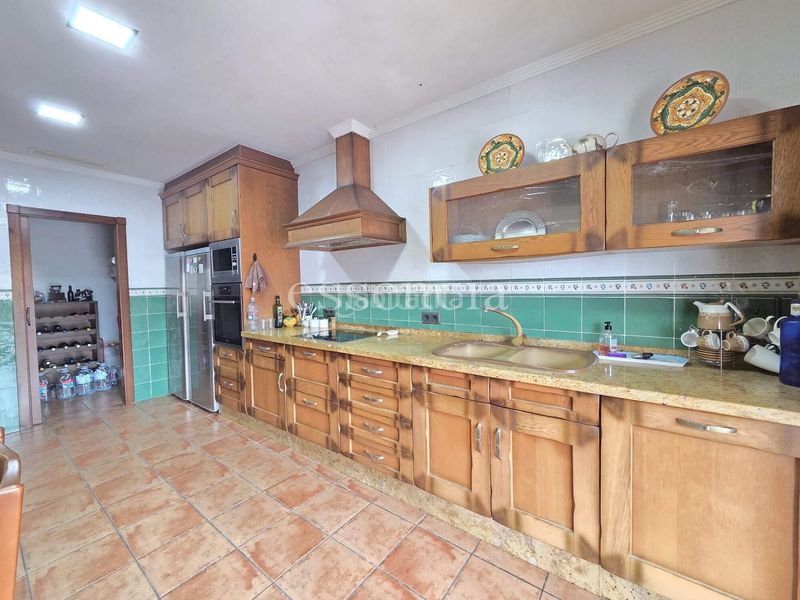 Foto 69830423-8dc3-4cb8-9ac1-326050a51c9d. Casa amb aparcament a Terrateig