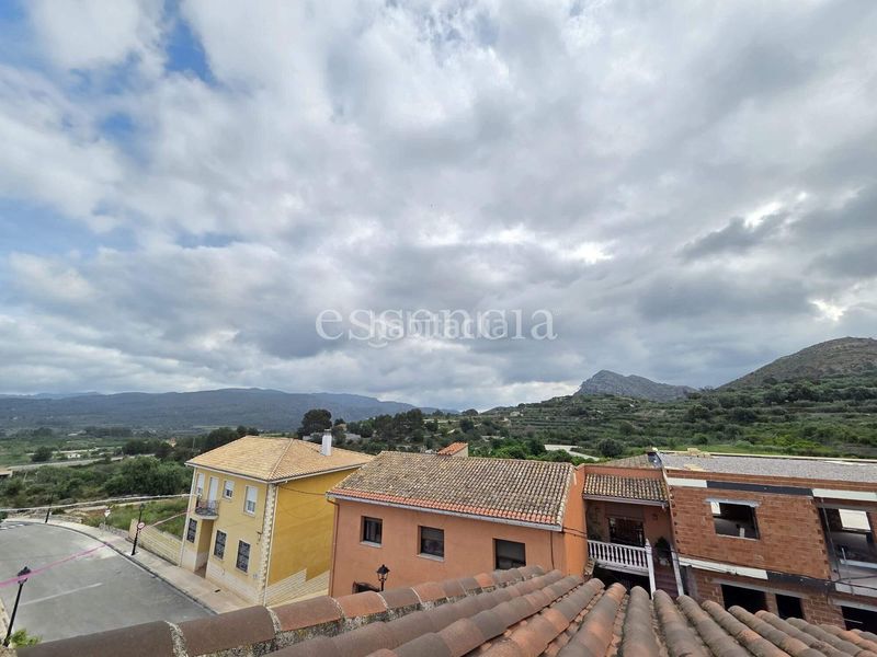 Foto 888e553c-ee80-4187-affa-e0fd13116c90. Casa amb aparcament a Terrateig