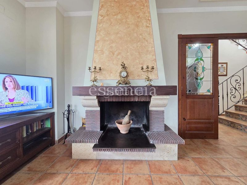 Foto cb4211da-d87a-47a5-8810-03d185323ed9. Casa amb aparcament a Terrateig