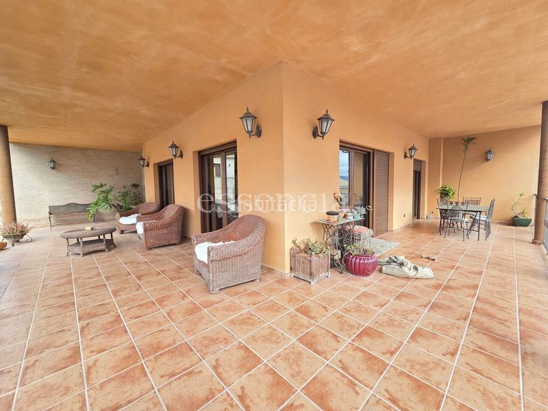 Foto e601aad7-a4a0-4a36-a6fa-e0cb3a80632b. Casa amb aparcament a Terrateig