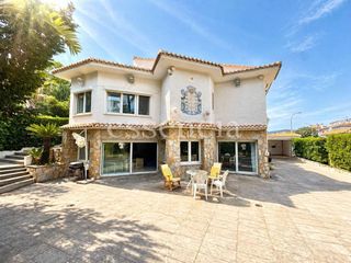 Chalet à Playa de Gandía. Espectacular chalet en les motes  playa de gandía   exclusividad