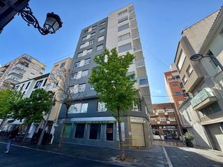 Appartement à Centro Histórico. Nda centro gandía  plaza prado  149m2  5 hab  trastero  todo ext