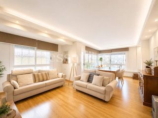 Etagenwohnung in Centro Histórico. Nda centro gandía  plaza prado  149m2  5 hab  trastero  todo ext