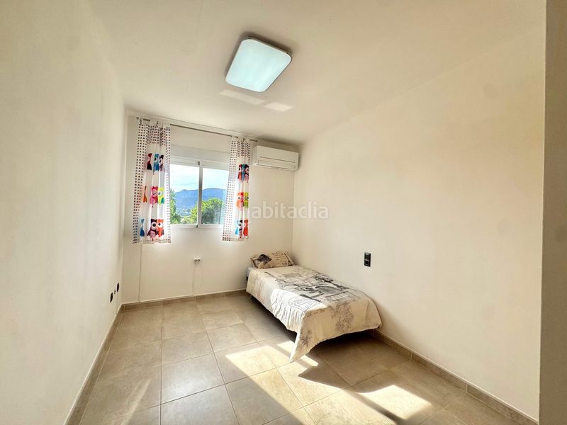 Foto 43772dd5-3d63-4008-9520-733c7341d3c4. Casa adossada amb aparcament piscina a Almoines