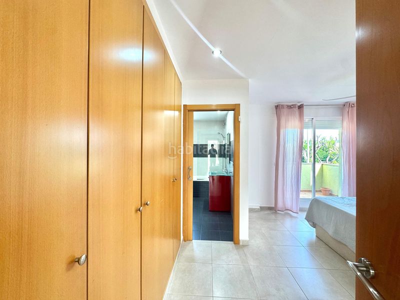 Foto dce60fda-e1df-4802-9c15-3c2b5c4ffdd4. Casa adossada amb aparcament piscina a Almoines