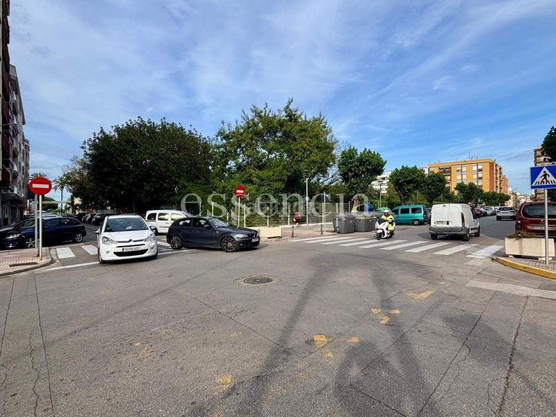 Foto a21c8fef-3fca-495f-b8a1-9700ebdb3235. Pis a Oliva pueblo Oliva