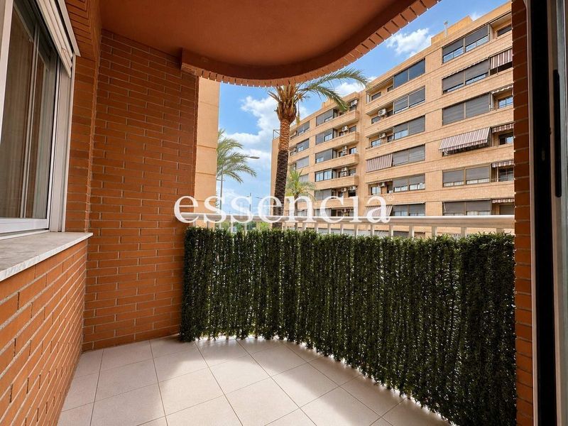 Foto f4e5088d-29ec-4bc9-b2f2-010353694645. Pis a Plaza Elíptica - República Argentina Gandia