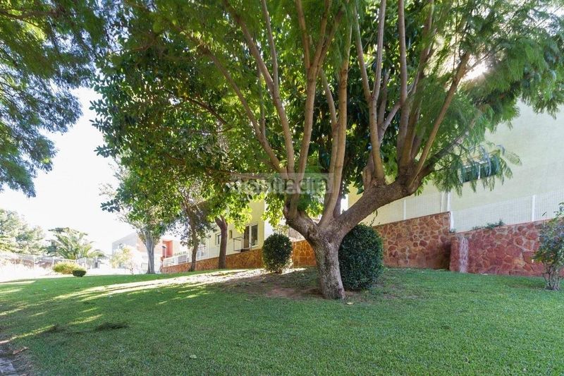Foto 1402a50a-34b3-4c76-9a59-3c4e5923afb1. Casa adossada amb aparcament a Almoines