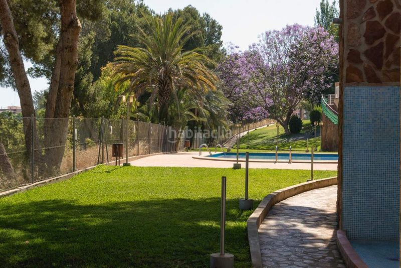 Foto 732666d7-6b1b-40cf-9a48-e373a813710c. Casa adossada amb aparcament a Almoines