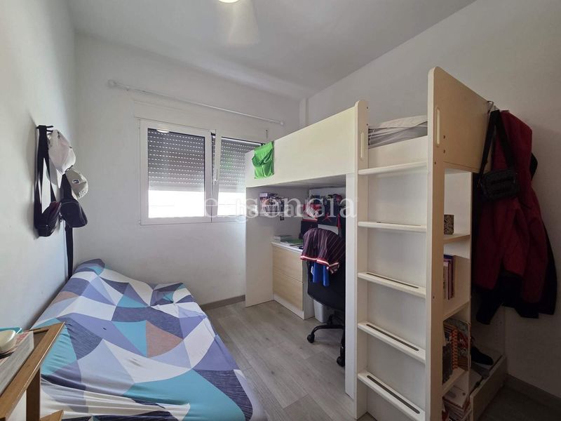 Foto add9c9e3-8282-401a-8027-198f3ce8050a. Casa adossada amb aparcament a Almoines