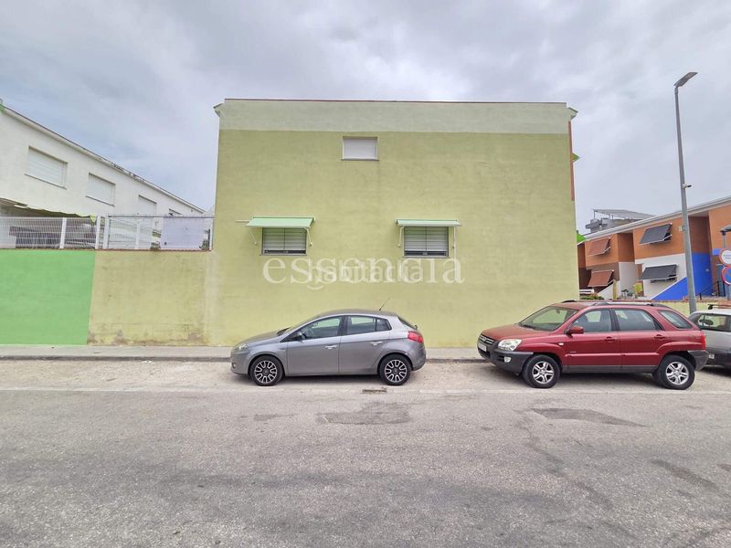 Foto bf746e7b-c626-45de-bb82-034e58b1cb84. Casa adossada amb aparcament a Almoines